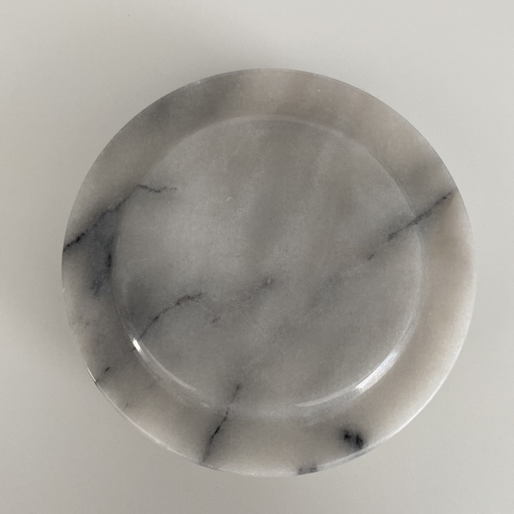 Marble candle holder with candle - Picture 4 of 7